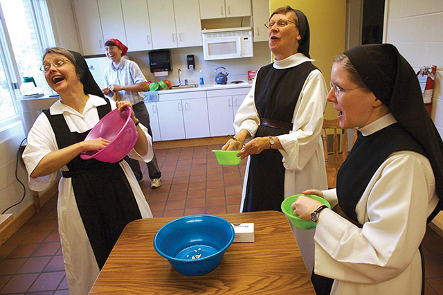 Vision 2021 Schuck Scheiber 14 Living simply, centered on prayer The sisters take a popcorn break to celebrate the birthday of Sister Ciaran Shields, O.C.S.O. (far right). Joining in the fun are Sisters Kathleen O’Neill, O.C.S.O., Myra Hill, O.C.S.O., and Carol Dvorak, O.C.S.O.
